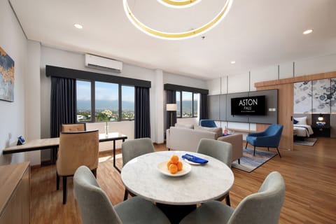 President Suite | 1 bedroom, in-room safe, desk, soundproofing