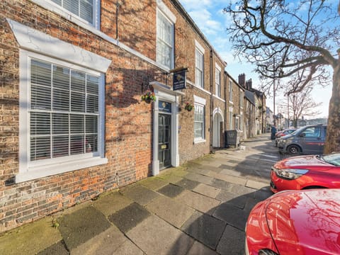 Exterior | Iris Apartment - Ridley House, Yarm