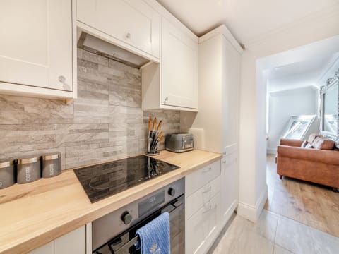 Kitchen | Iris Apartment - Ridley House, Yarm