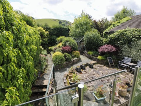 Cottage | Property grounds