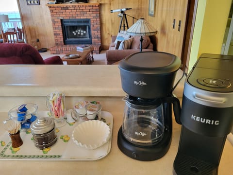 Coffee bar with 12 pot coffee maker and single cup Kuerig