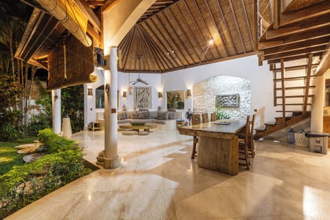 Luxury Villa | Living area | Flat-screen TV