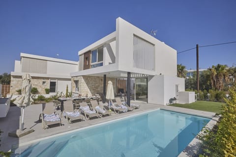 Villa KB2, Luxury and New Ayia Napa Villa, 2 minute walk to Nissi Avenue