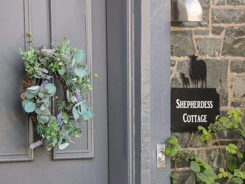 Cottage | Exterior detail