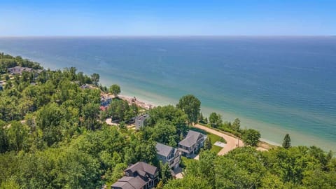 Miami Park Stands as South Haven`s Foremost Luxury Vacation Community Nestled Along the Breathtaking Lake Michigan Coastline