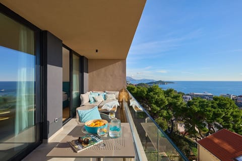 Apartment (1 Bedroom) | Balcony