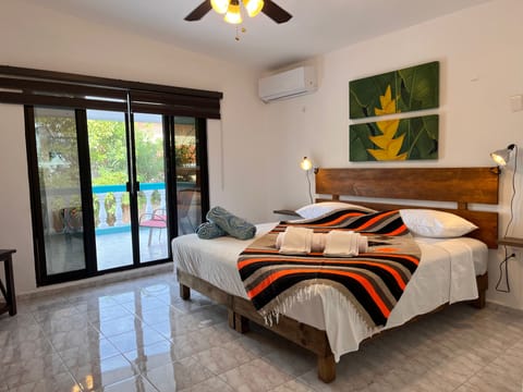 Comfort Room | Free WiFi, bed sheets