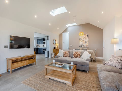 Living room/dining room | Y Beudy Gwydir, Trefor Nr Caernarfon