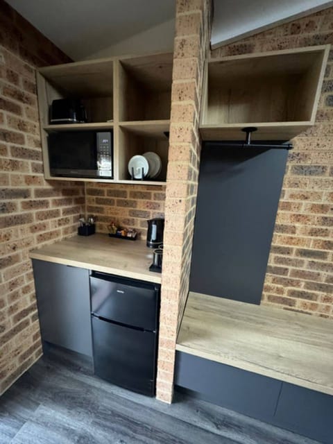Standard Double Room, 1 Queen Bed | Desk, laptop workspace, iron/ironing board, WiFi (free)