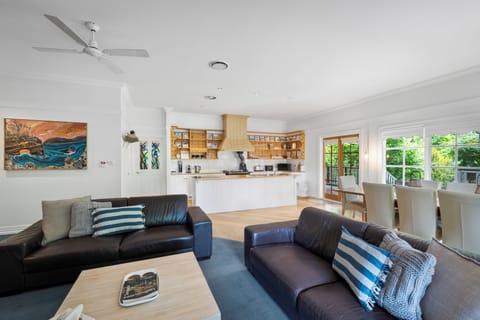 LUCINDALE AIRBNB RETREATS TASMANIA DEC 2023 PRINT-12