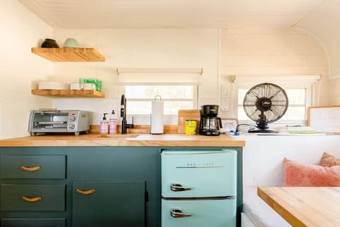 Mobile Home, Private Bathroom | Private kitchen