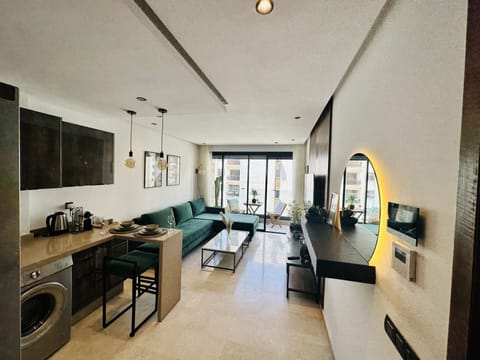 Deluxe Apartment | Living area