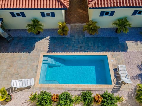 Tranquil 2BR2BA ~ Close to the Beach ~ Shared Pool (16374)