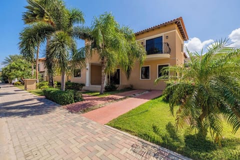 Welcome to your secluded oasis! Our rental home is nestled within a secure, gated community – the perfect blend of privacy and luxury.