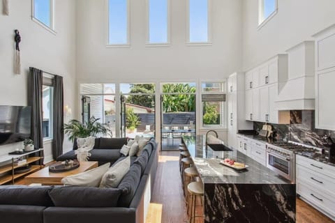 The living area in both homes is identical, you will have 2 of these spaces available as part of this rental. The spaces do not connect from inside, they are right next door and the back yards connect.