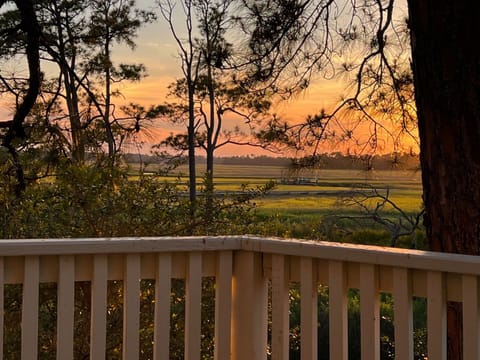 Sunset at 15 Fiddlers Pt
