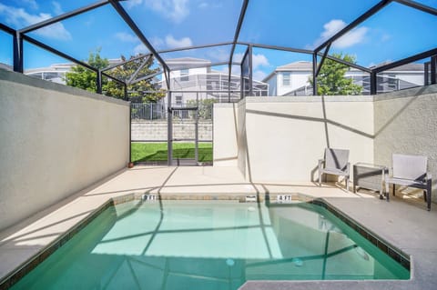 Private Pool (Can be Heated)