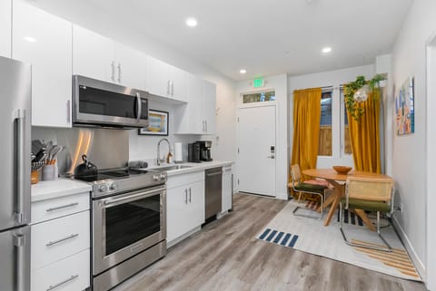 Classic Apartment | Private kitchen | Fridge, microwave, oven, stovetop