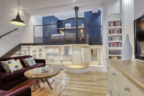 Living - Mezzanine