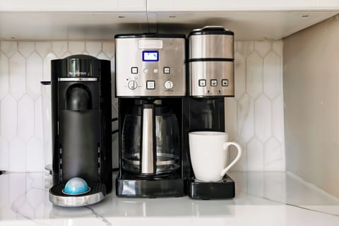 Nespresso Machine & Coffee Machine With K-Cups & Nespresso Pods Included.
