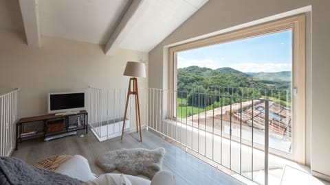 Villa, 2 Bedrooms, Private Pool, Garden View | Living area