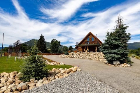 Welcome to the your favorite mountain retreat