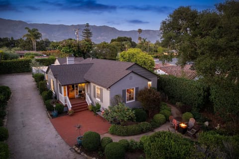 Incredible cottage and studio just a five minute walk to Montecito's lower village