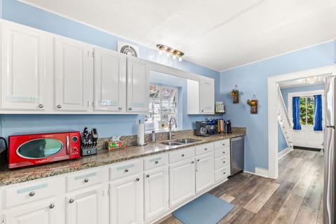 44-web-or-mls-24 S Leonardi Street-44