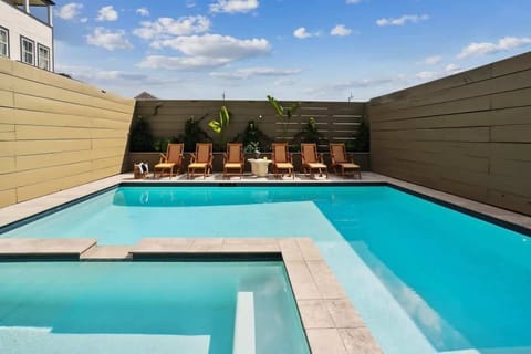 Welcome to our Opulent New Construction!