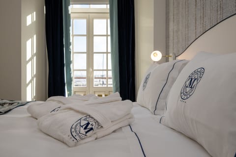 Classic Room | Down comforters, memory foam beds, minibar, in-room safe