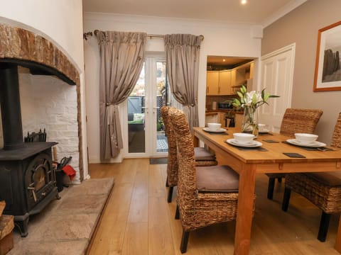 2 bedrooms, individually decorated, individually furnished, free WiFi