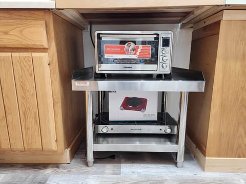 Toaster oven & hotplates