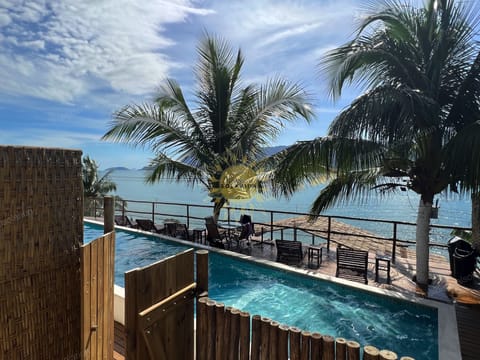 Comfort Loft, Multiple Beds, Pool View | Terrace/patio