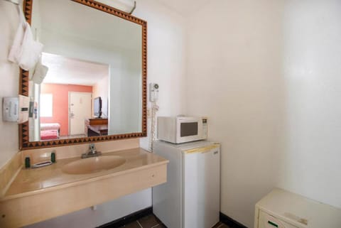 Premium Room, 2 Queen Beds | Bathroom | Free toiletries, towels