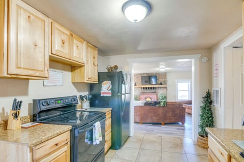 House (3 Bedrooms) | Interior