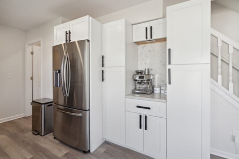 Villa, 3 Bedrooms | Private kitchen | Fridge, oven, coffee/tea maker