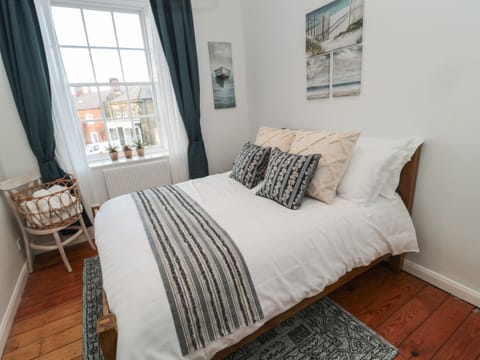 4 bedrooms, individually decorated, individually furnished, free WiFi