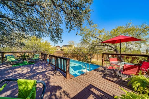 San Antonio Vacation Rental | 4BR | 2.5BA | 3,000 Sq Ft