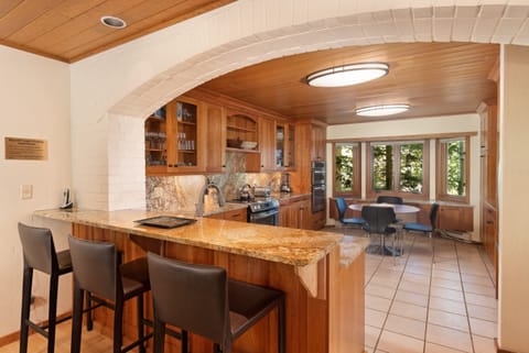 Indoors, Floor, Flooring, Hardwood, Kitchen