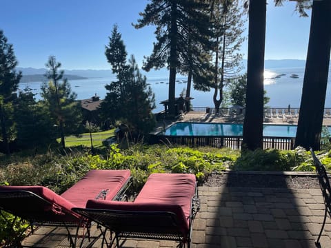 Lake View, Mountain View