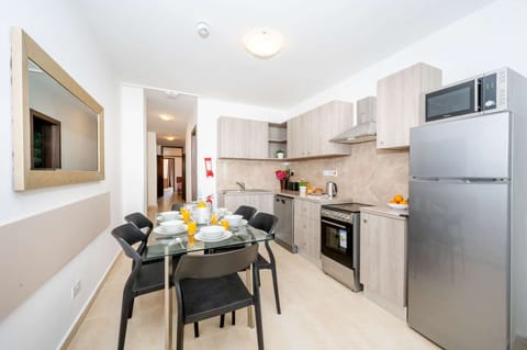 Kitchen and dinner area