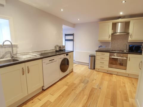 Fridge, dishwasher, electric kettle, toaster