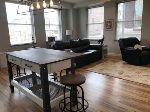 Apartment, Private Bathroom, City View | Laundry room