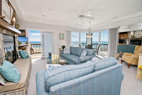 Welcome to Ocean Reef 4-B2!