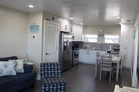 Starfish Living/Kitchen