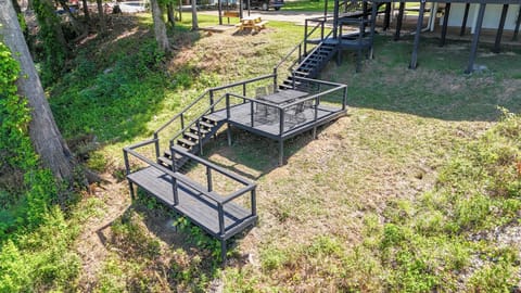 Lower deck and fishing pier