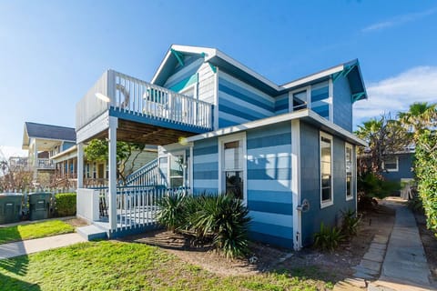 Seaside Villas consists of all 3 units! 