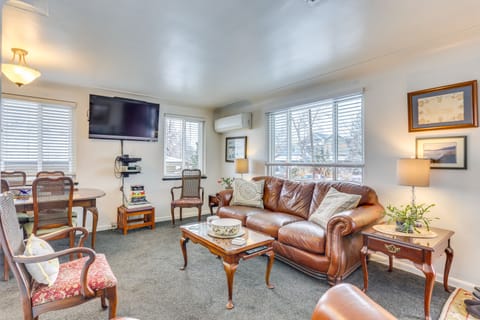 Apartment (2 Bedrooms) | Front of property