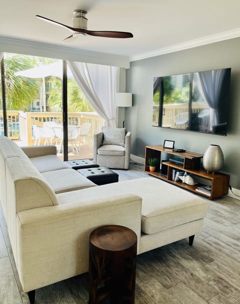 Seascape 3074 - Living Area