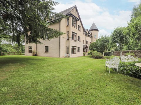 Cottage | Property grounds